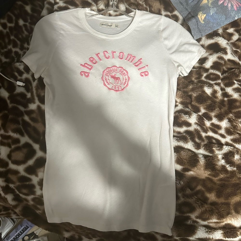 Abercrombie & Fitch Cream Tee with Pink Logo